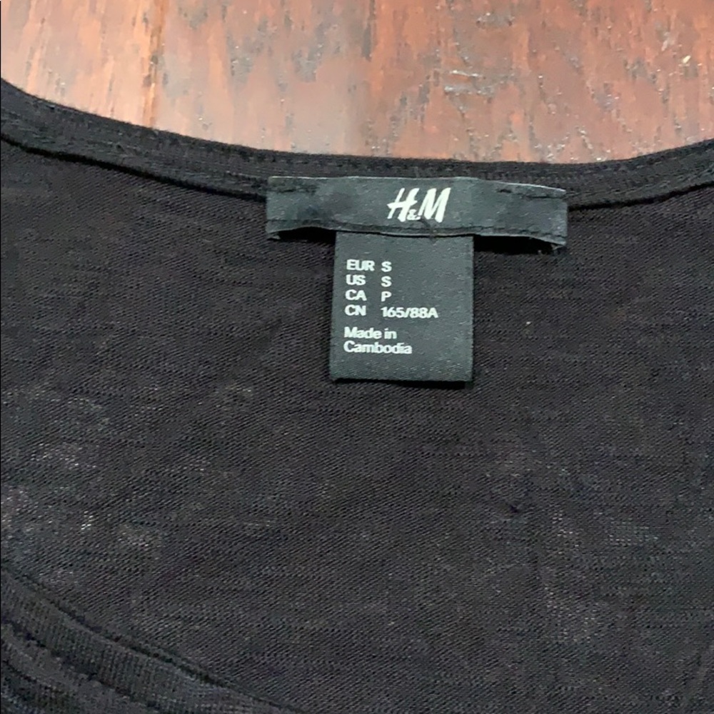 H&M Top - Picture 2 of 6
